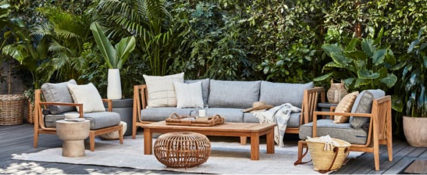 SPRING IDEAL HOME SHOW
