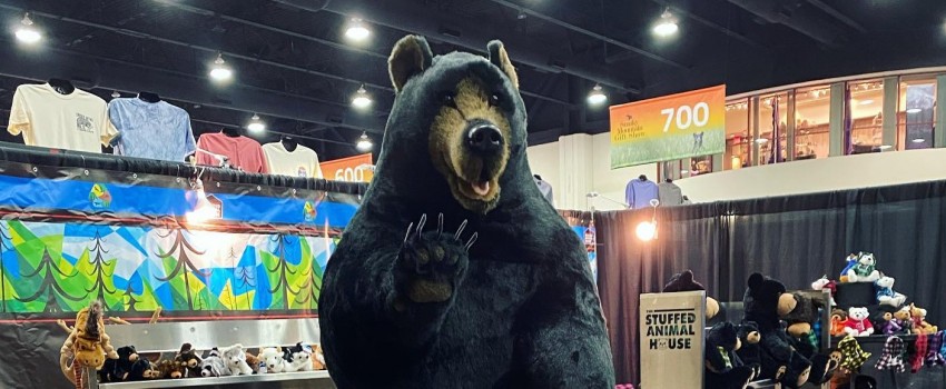 THE SMOKY MOUNTAIN GIFT SHOW