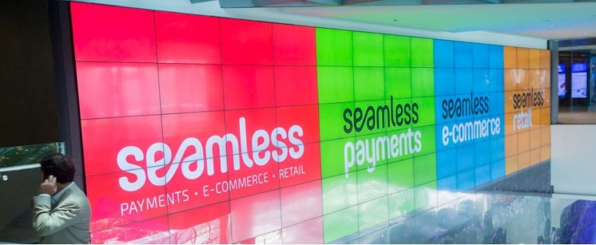 SEAMLESS