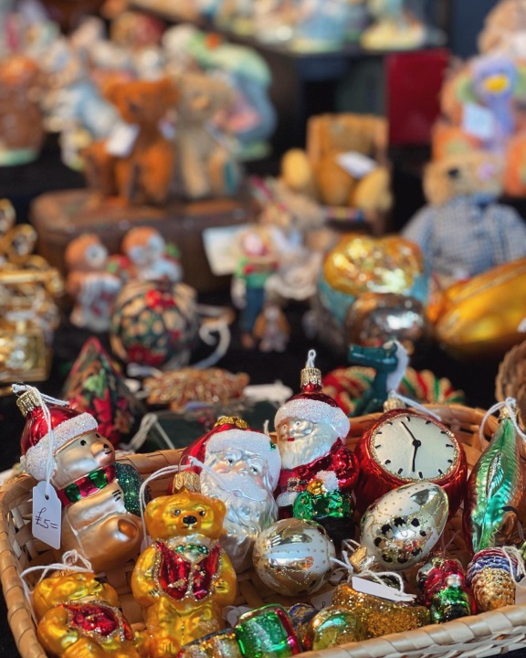 Antique Fair, NEWARK INTERNATIONAL ANTIQUES & COLLECTORS FAIR