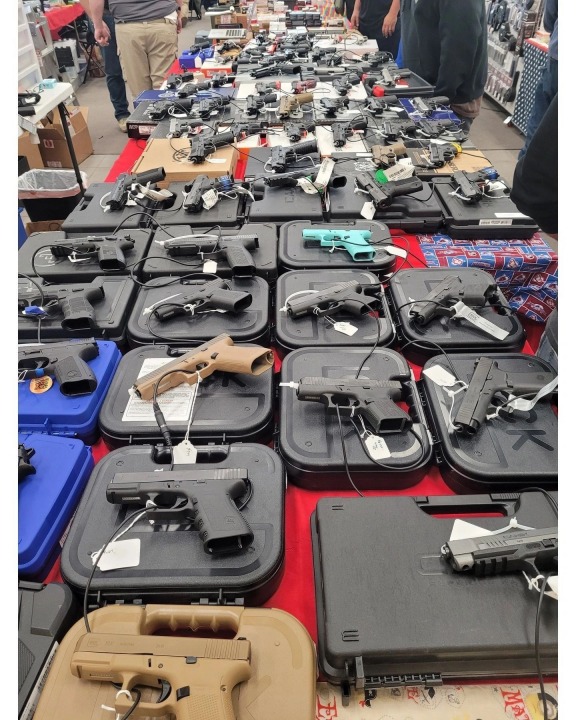Gun Show, PE GUNS SHOW GREELEY