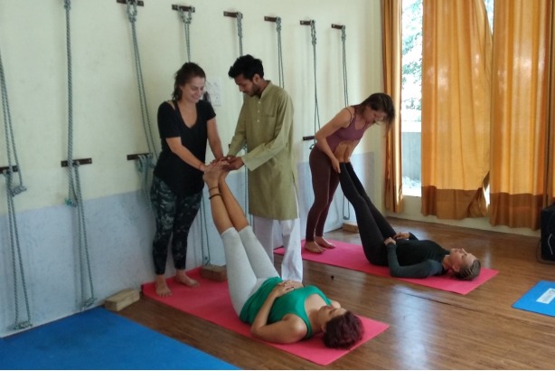Yoga Teacher Training in Rishikesh, 200 Hour Yoga Teacher Training in Rishikesh