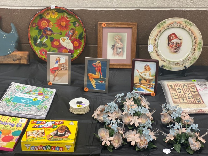 Super Gigantic, SUPER GIGANTIC GARAGE SALE
