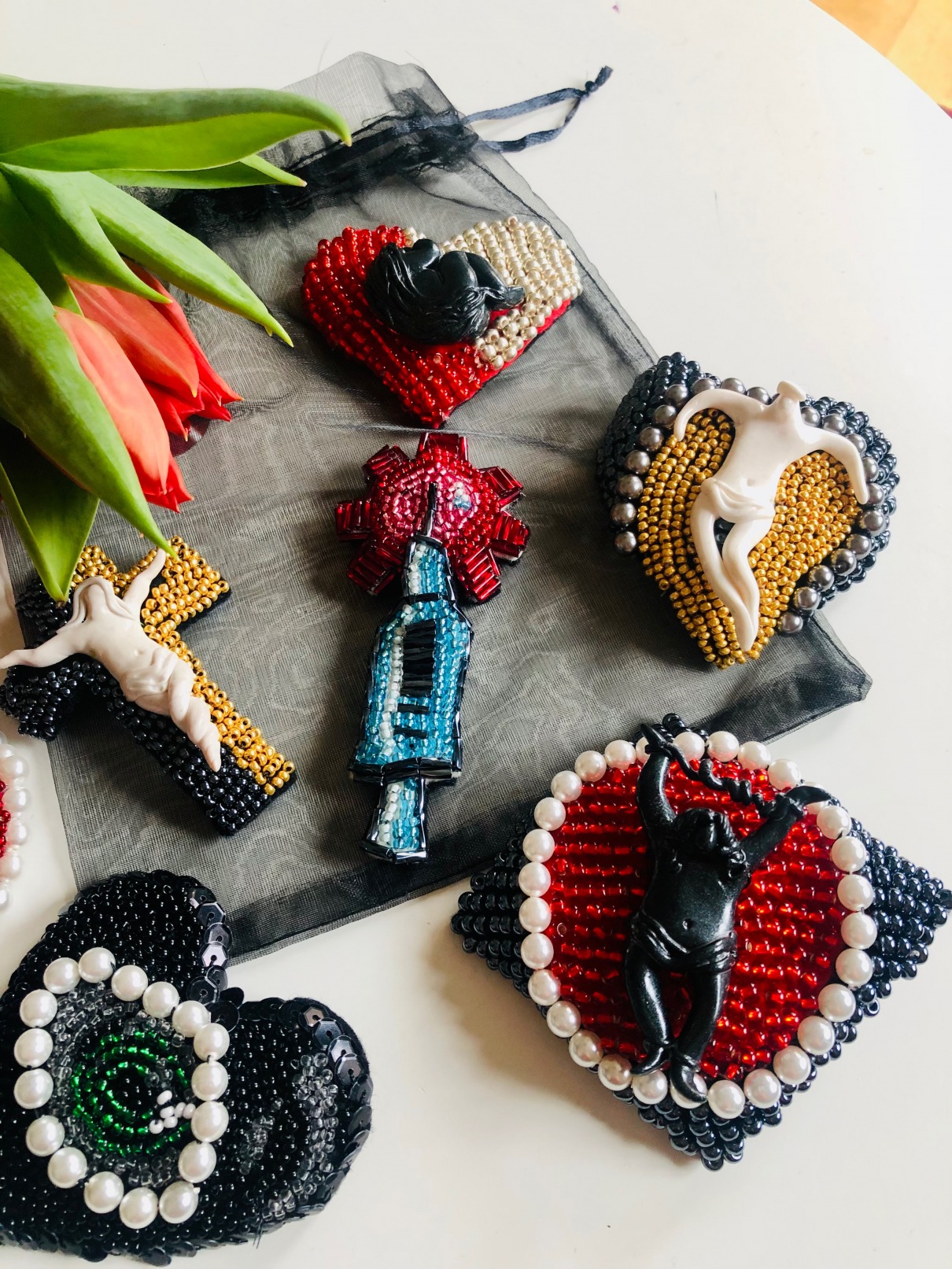 “People in Baskets” exhibition by Masha Trotzky