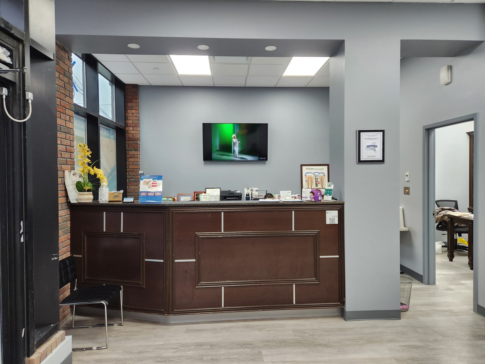  Broadway Family Dental offers a discount