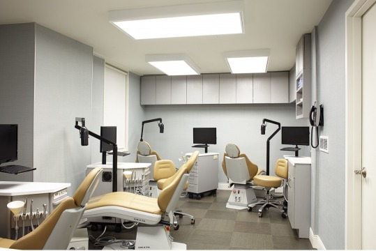 Advantages of Services in Gibbs Orthodontic Associates, P.C: Invisalign, Braces and Dentofacial Orthopedics