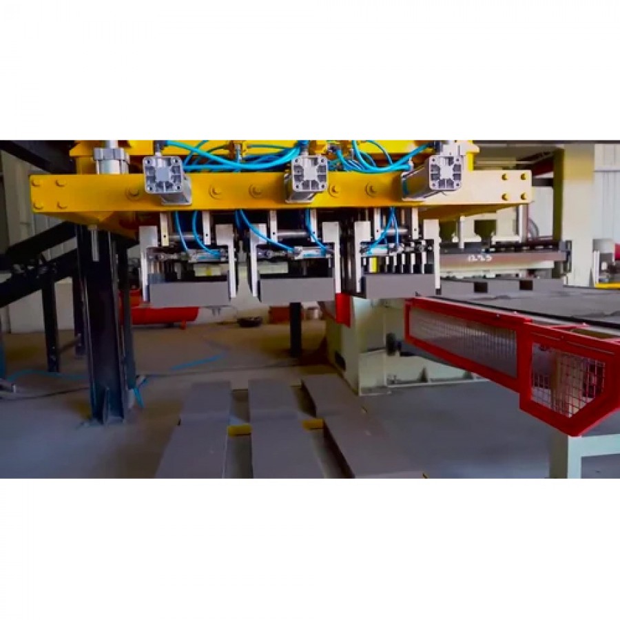 HB12 Hydraulic Brick Making Machine