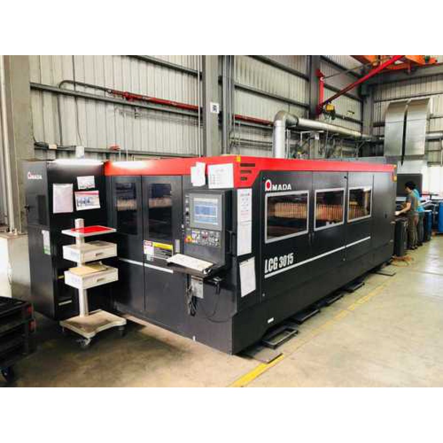 laser cutting machine