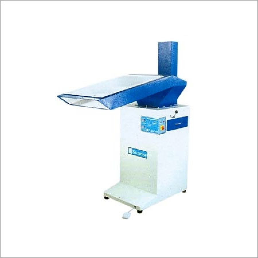 Thread Sucking Cleaning Machine