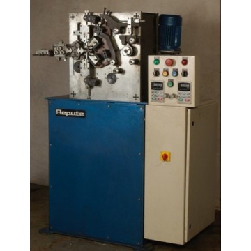 Automatic Rsm-15 Spring Coiling Machine With Capacity 0.5 Mm - 1.5 Mm And Weight 350 Kg
