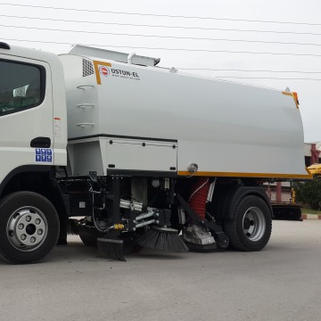 TRUCK MOUNTED ROAD SWEEPER MACHINE