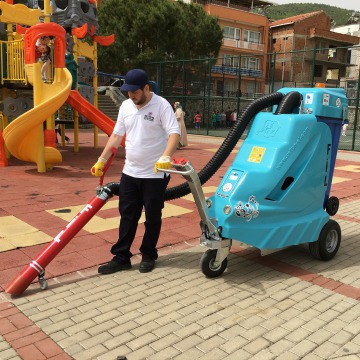 FIL GASOLINE POWERED ROAD SWEEPER MACHINE