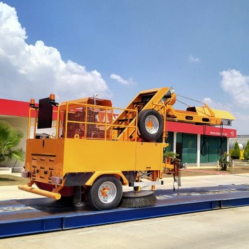 KOBRA TRUCK TOWED ROAD SWEEPER MACHINE