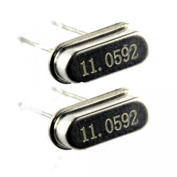 High Precision Frequency Crystal Oscillator with Lower Cost and Smaller Size
