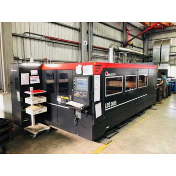 laser cutting machine